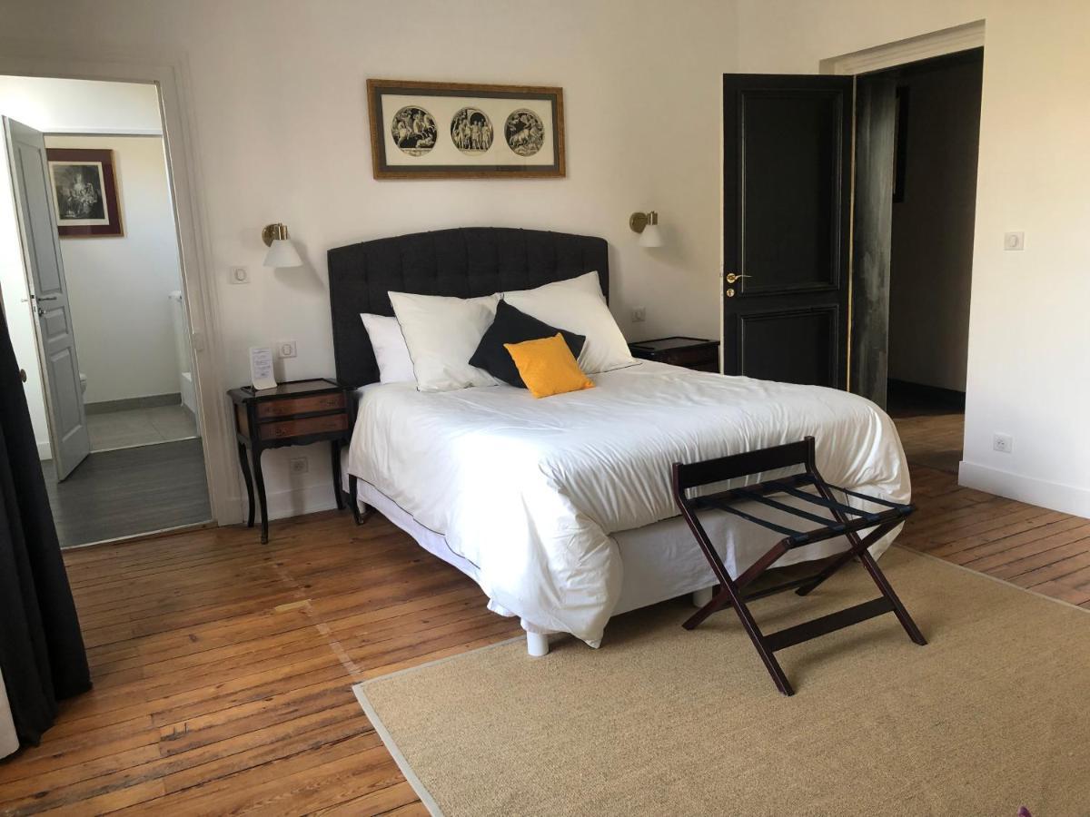 La Grande Carree Bed & Breakfast Saint Cyr sur Loire Ruang foto